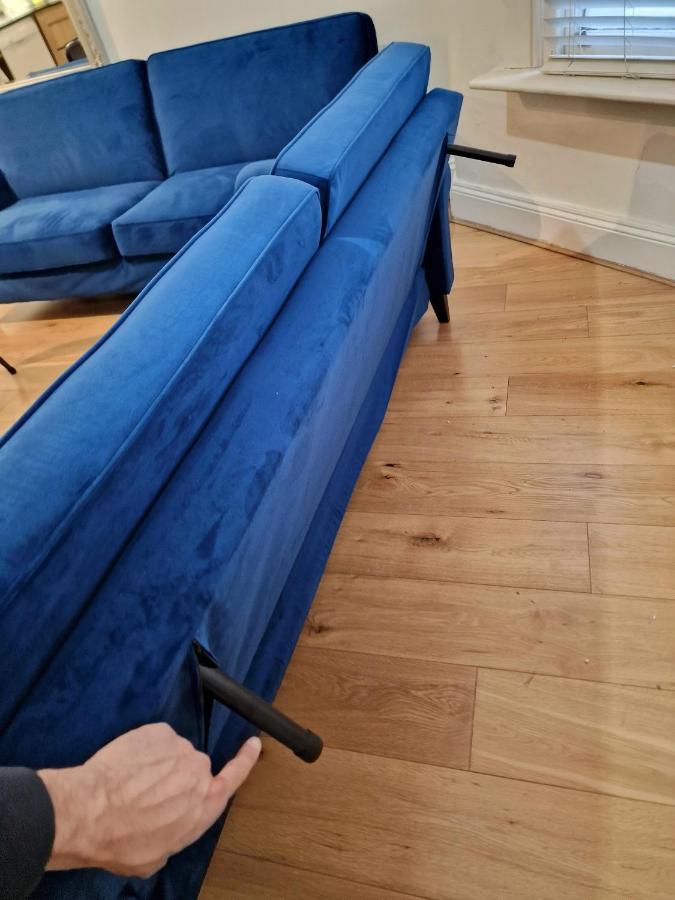 Lovely Ground Floor With High Ceiling And A Private Garden By Earl's Court Station Apartament